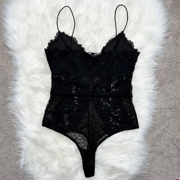GUESS LOS ANGELES Black Lace Bodysuit Womens Size Small Baddie Grunge Velvet - Picture 3 of 6